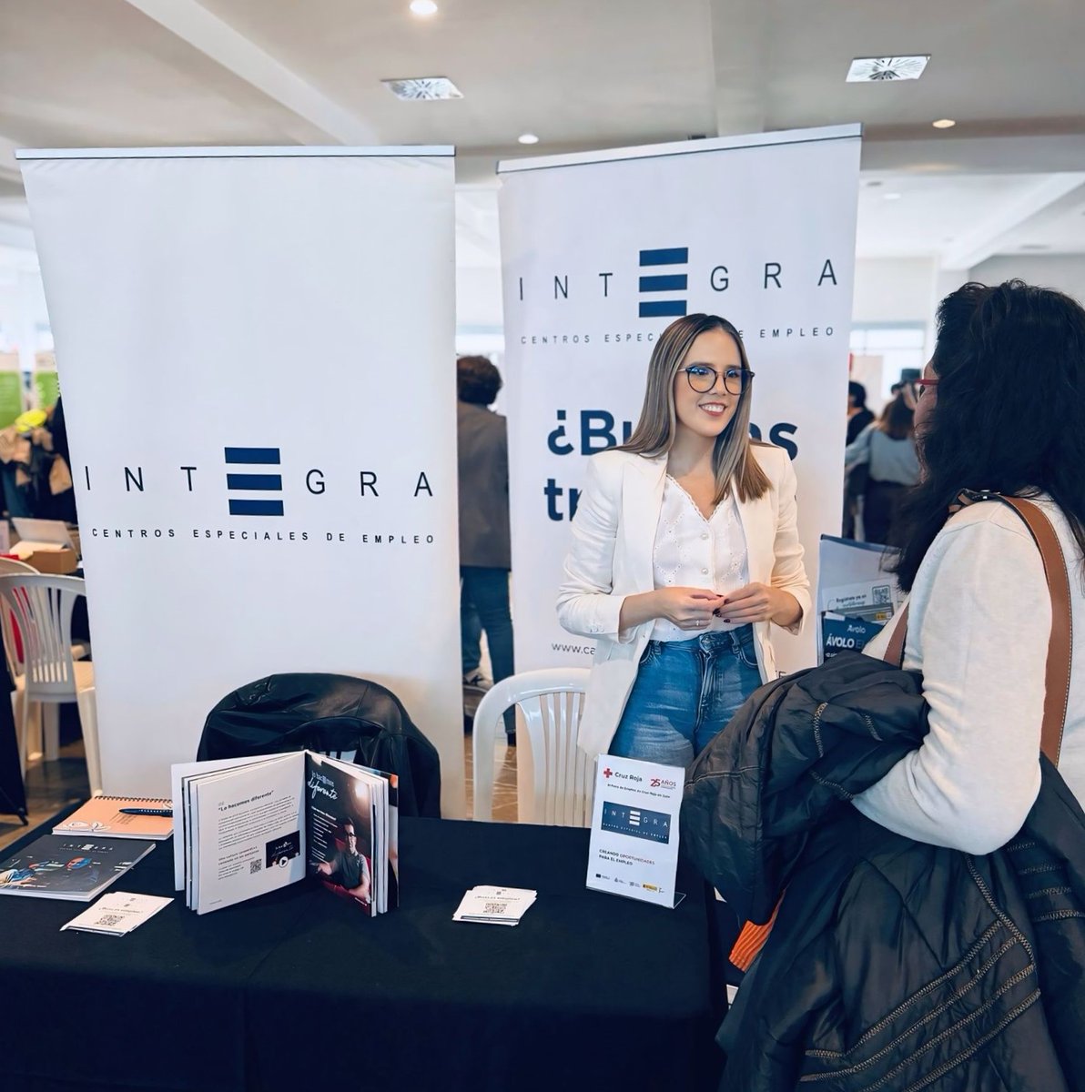 Integracee's tweet photo. Hoy hemos participado en la III Feria de Empleo de #CruzRoja en #Jaén. Una gran oportunidad para conectar con talento con #discapacidad en la zona, compartir nuestra misión de #InclusiónSociolaboral y seguir apostando por un futuro más accesible. @crejaen #IntegraCEE #Diversidad https://t.co/KLNdAXsJQb
