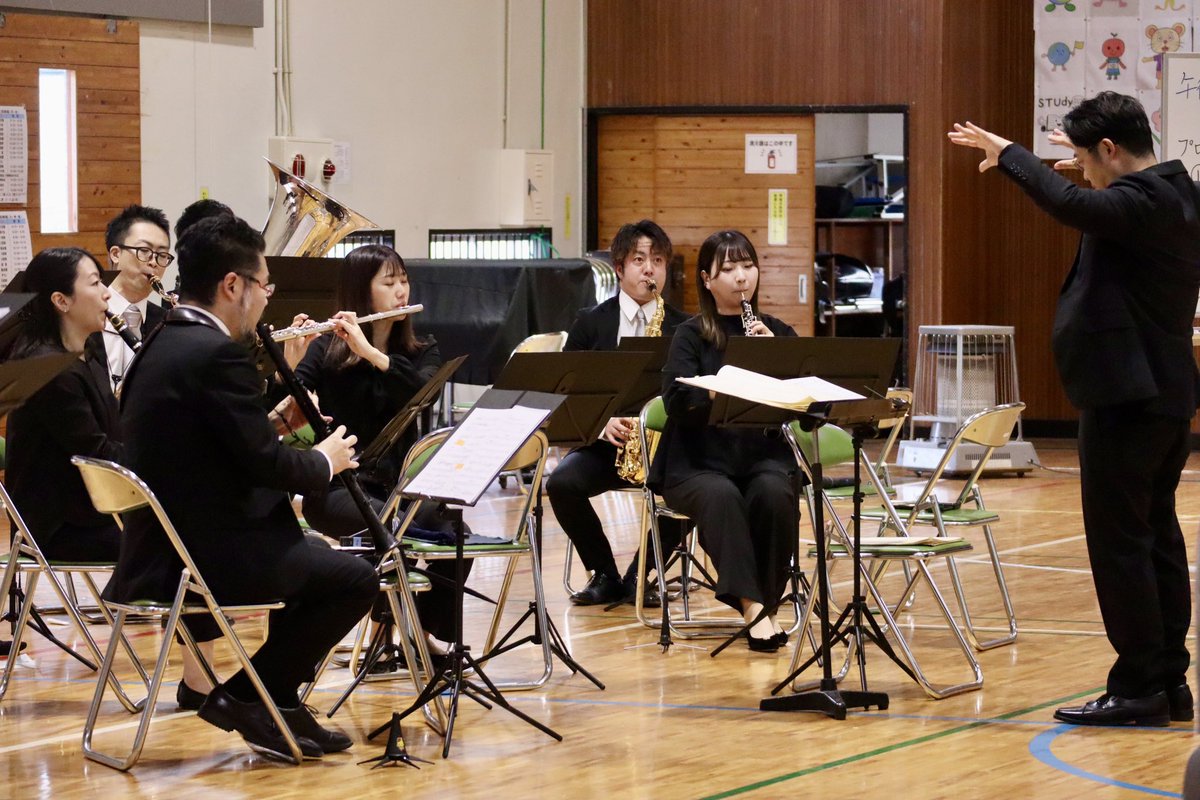 今日は文化庁学校巡回公演でブリッツフィルと共に鳥取県倉吉市の小学校にお邪魔いたしました。ワークショップや演奏会を楽しみにしている様子がよく伝わってくる、笑顔の素敵な子どもたちでした。
皆さんまたお会いしましょう！