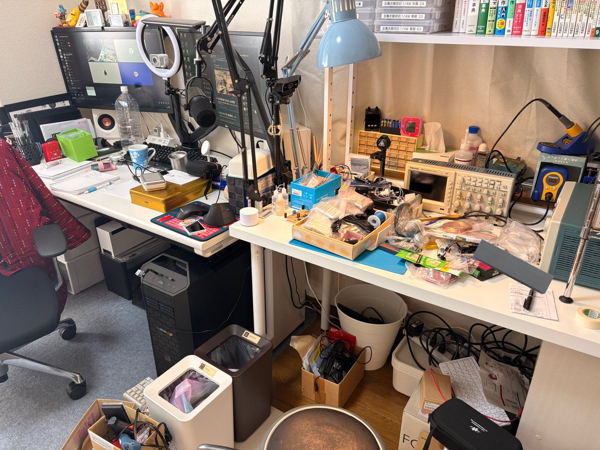 purgatoly's tweet image. 28歳女性の部屋って、これが普通だよね(不安