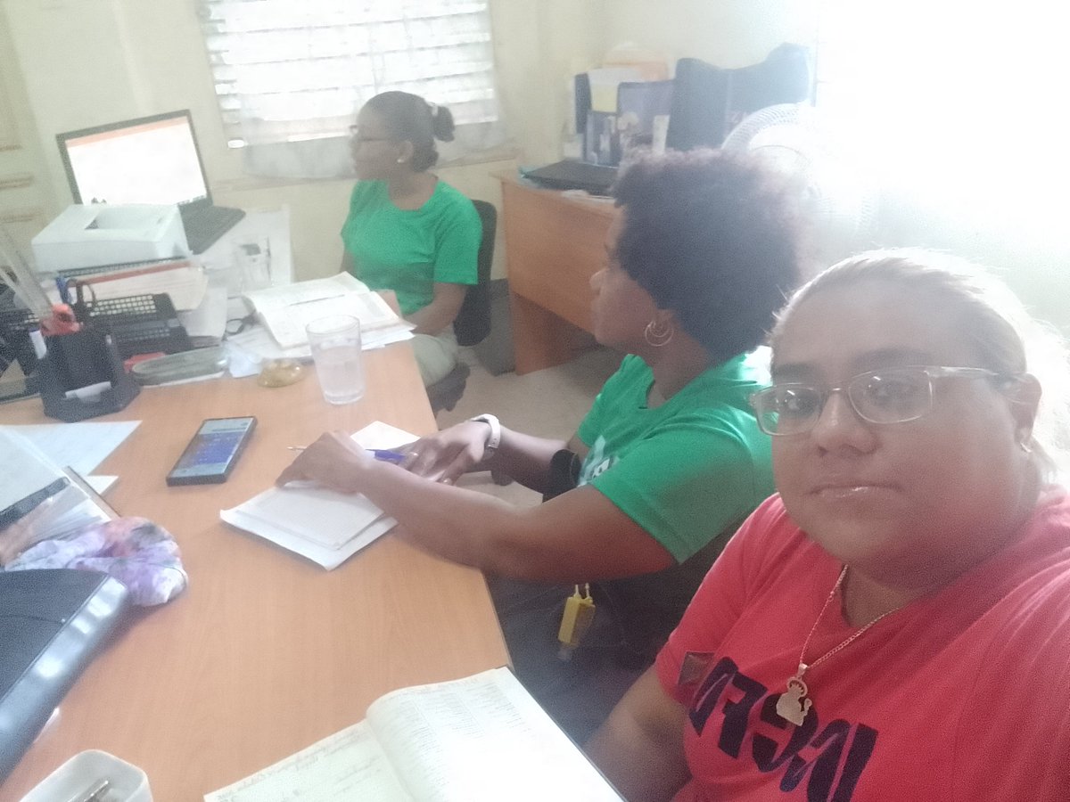 El proceso de consulta del Programa de Gobierno, que comenzó el pasado 15 de noviembre, demanda nuestro apoyo y total respaldo, en pos de propiciar un análisis de calidad que asegure su comprensión y su implementación efectiva a todos los niveles.
#UnidosXCuba
<a href="/TeresaBoue/">@SecGFMC</a>