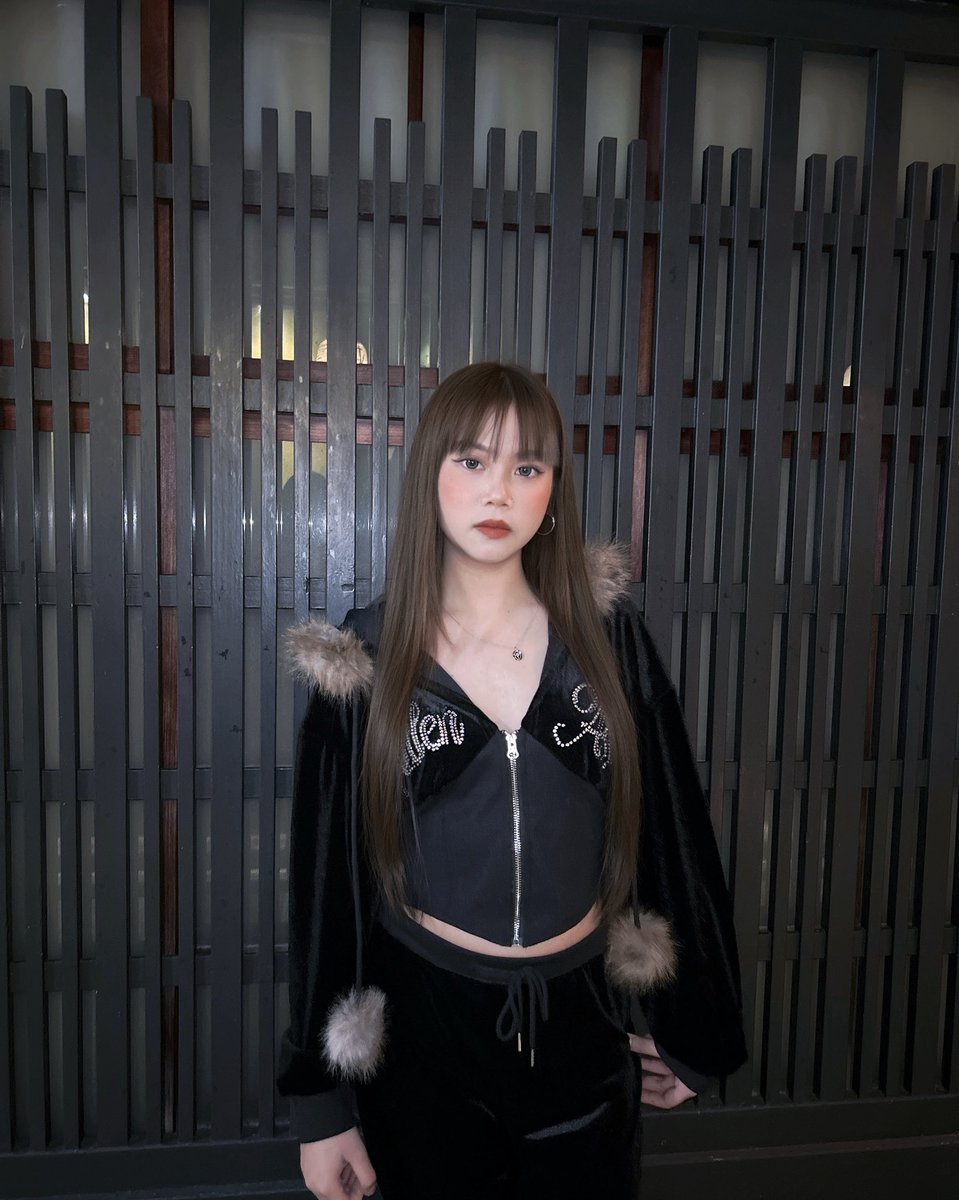 𝓙 (@hhoneyonly) on Twitter photo 