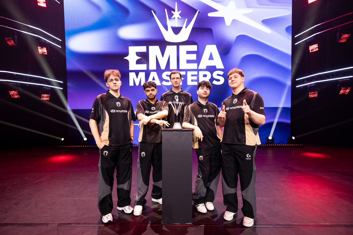 still contracted and in talks with <a href="/TeamHeretics/">Team Heretics</a> but im allowed to explore options for next year 

I have visa and able to relocate 

Contact: <a href="/DarthYellow_lol/">DarthYellow</a>