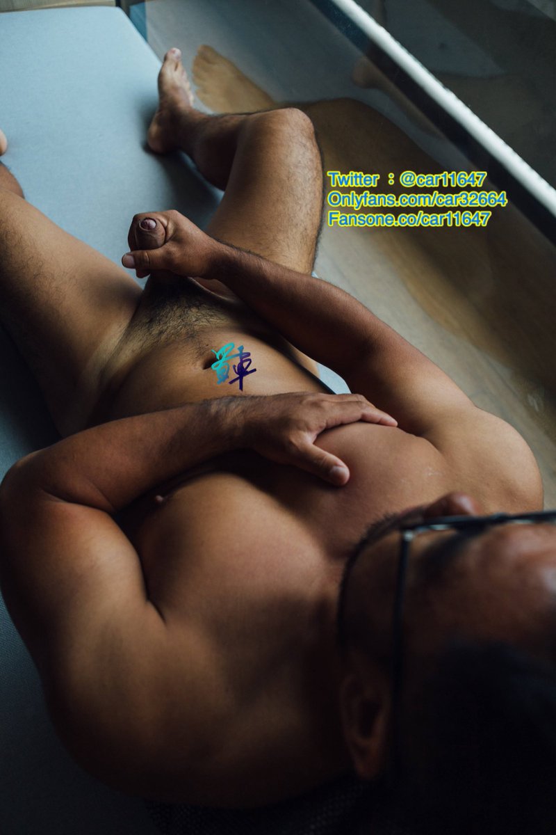 偶爾來一張全裸的照片🫣

轉發+留言👉私訊跟我領另一張照片
Forward + comment 👉 Message me to get another photo.