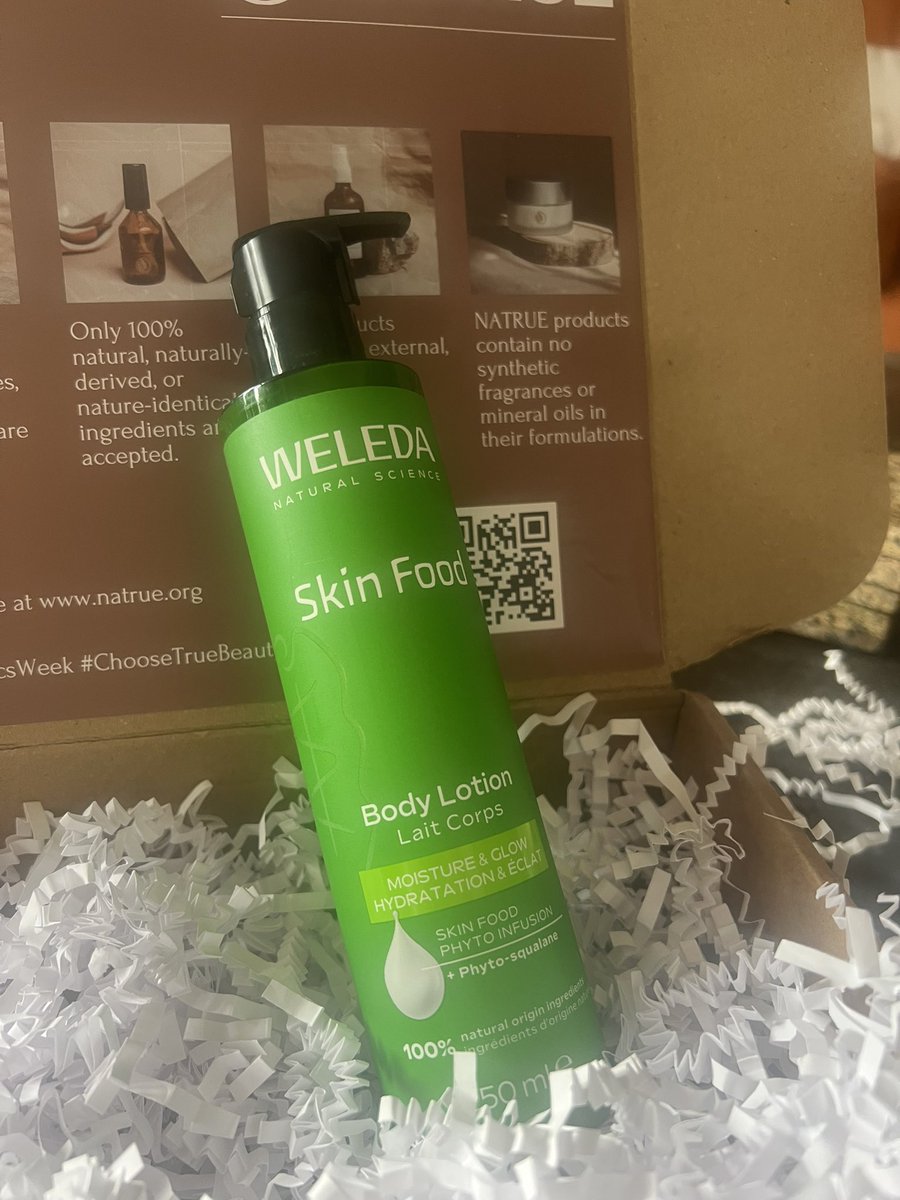janeyleegrace's tweet image. Always check what’s behind the label! Ve been on about this for years! Great campaign for #naturalcosmeticsweek @NATRUE  living the products from @WeledaUK @AEOSskincare @DrHauschka #impergectlynatural