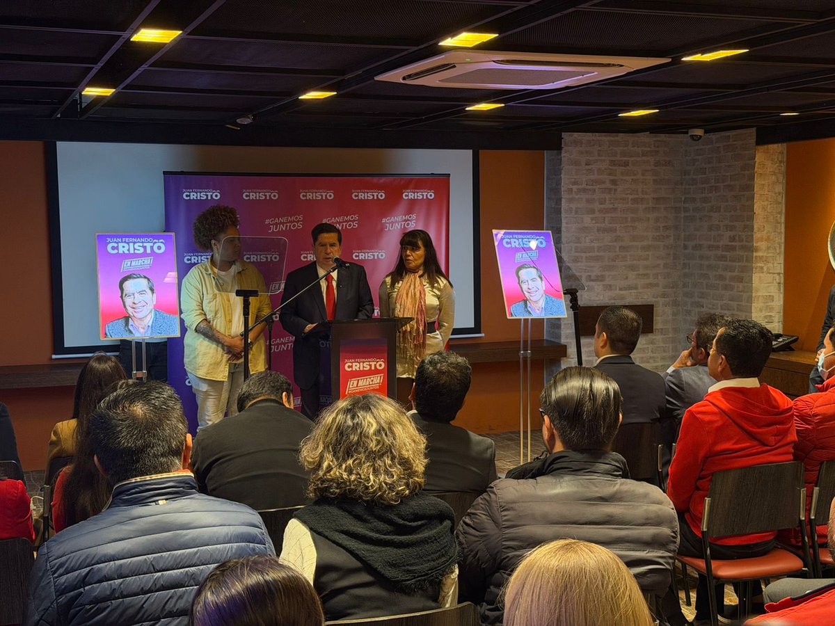 CristoBustos's tweet image. Los liberales debemos reconocer que el primer gobierno de izquierda democrática significó la normalización de nuestra democracia. Hoy somos un país más incluyente, más solidario, con una democracia vibrante y un sistema de pesos y contrapesos que ha demostrado su fortaleza.