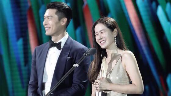 poedamnrn's tweet image. hyun bin and son yejin winning awards together since 2014 🥹💞