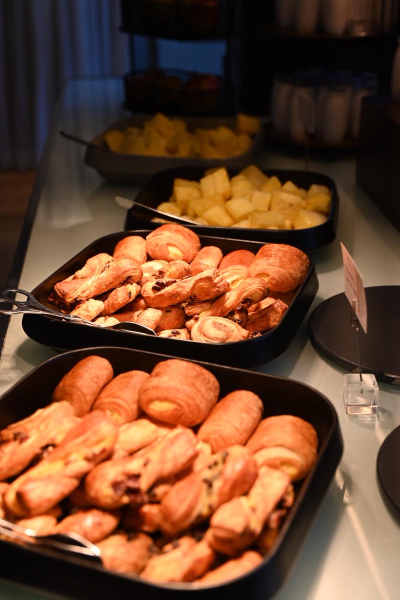 hardwear_io's tweet image. Who knew pausing could be this productive? 🥐💡

At #hw_ioNL2025, even a simple break turns into a mini think tank — networking, laughter, and inspiration flowing as freely as the espresso.

Schedule: hardwear.io/netherlands-20…

#hardwaresecurity #hardwaretraining