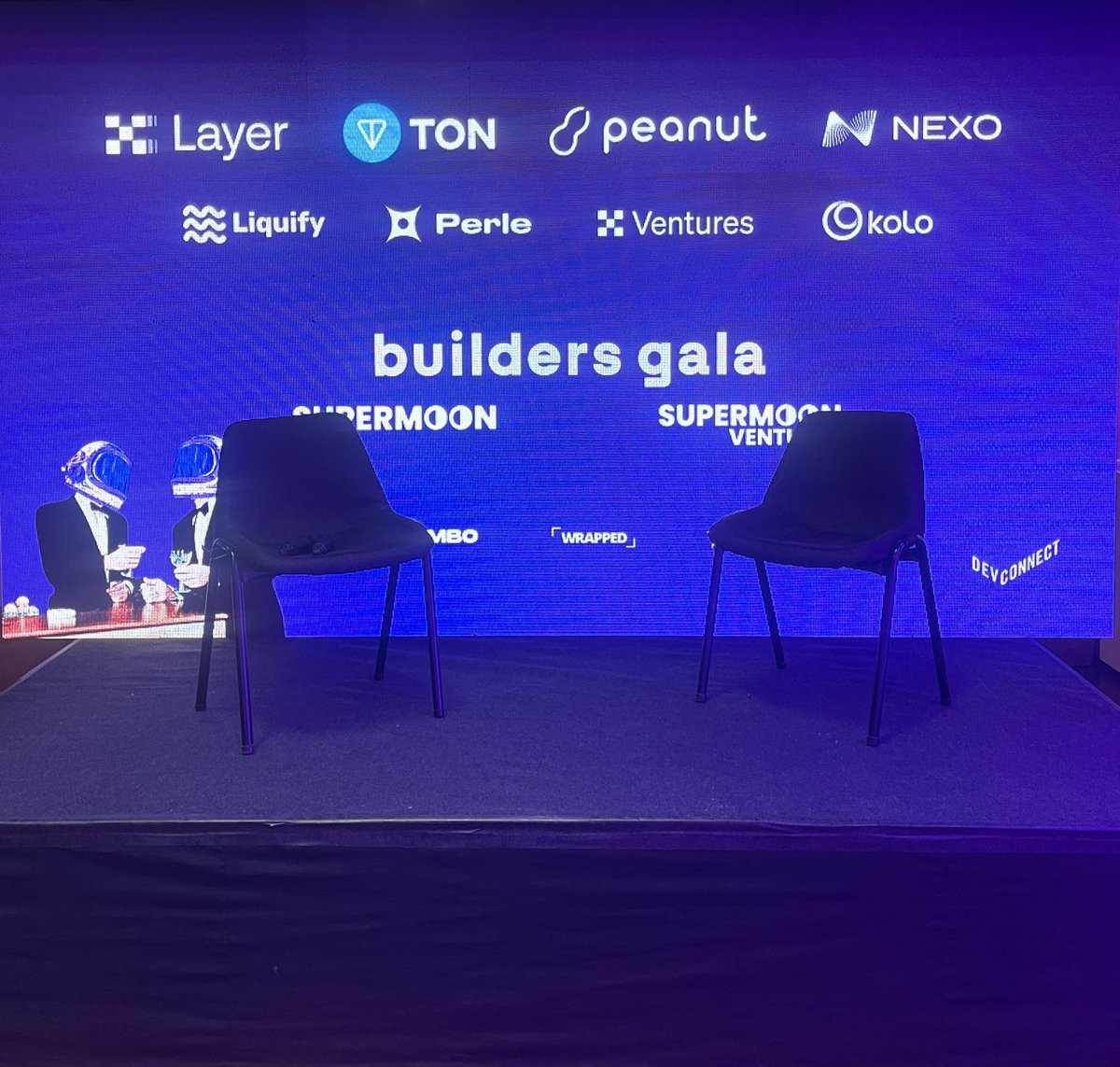 TONUShub's tweet image. What a night in Buenos Aires! 🇦🇷

Last night at Builders Gala (hosted by @Supermooncamp &amp;amp; @okx during @EFDevcon), the room was packed with builders ready to ship.

What we&apos;re seeing 👇