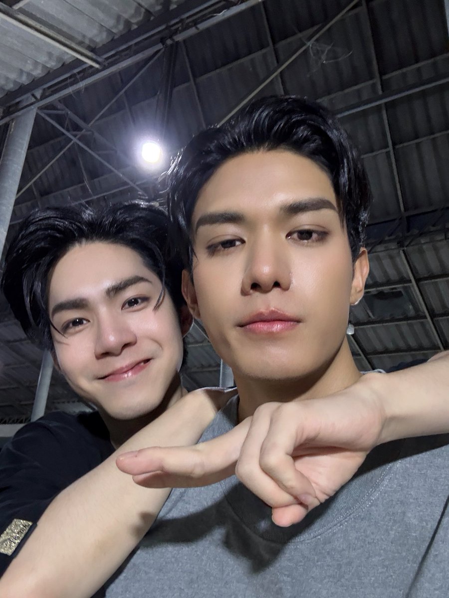 LoveUponaTimeTH's tweet image. ภพเธอ Love Upon a Time Series 🕰 

ภพเธอคิว ๒๘ เลิกกอง ✨ เสร็จสิ้นภารกิจวันนี้ คุณเกล้าของบ่าวมิต้องทนหนาว ห่มผ้าเหงา ๆ คนเดียวอีกแล้วหนาขอรับ บ่าวเป็นปลื้มเหลือเกิน 🥰(🫣)

Love Upon a Time Q28 
#ภพเธอQ28