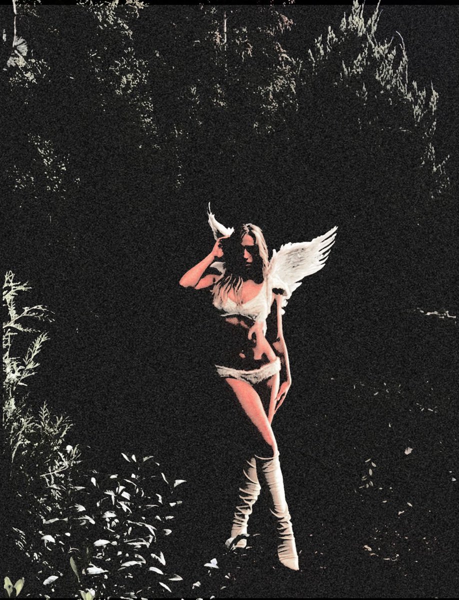 pvrplelvce's tweet image. ⠀⠀⠀⠀
📸 new post: @𝑎𝑚𝑎𝑟𝑎_𝑟𝑜𝑠𝑠𝑖
⠀⠀⠀⠀
new song coming friday 🪽
⠀⠀⠀⠀⠀⠀⠀⠀