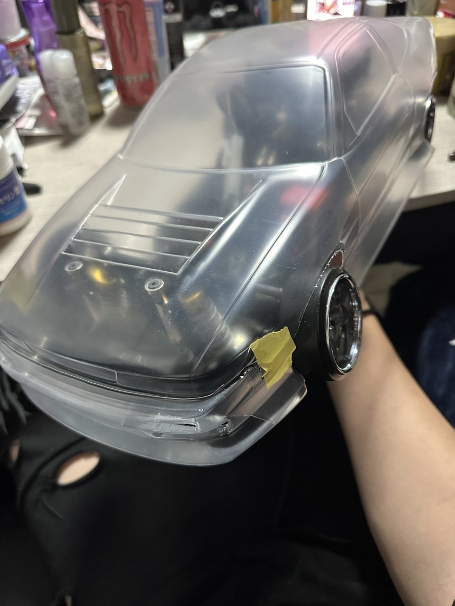 シャーシが短い!伸ばすか😃