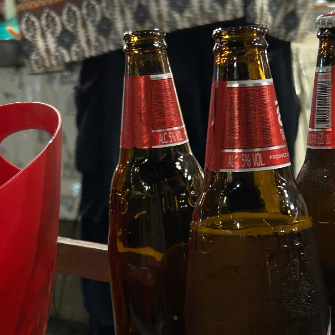 เนื่องจากเราเคยทวิตไว้ว่า ถ้าฟอสเม้น “ ไม่เห็นฟัน เห็นแต่ความน่ารัก ” กูจะบวช 

วันนี้เราเลยมาแก้บนด้วยการบวชค่ะ แต่เป็นบวชเขียร์ เบียร์ขวด อร่อยชื่นใจ ไม่เมาไม่กลับ ยันหว่างไปเลยเว้ย🤩