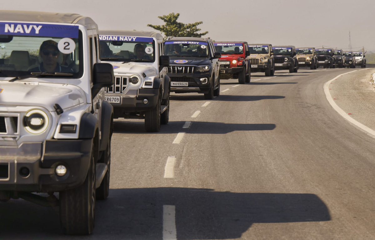 From the Capital to the Queen of Hills—our Surf to Snow Outreach Rally continues its spirited ascent!
The Western Naval Command’s 12-vehicle, 39-member contingent was ceremonially flagged off for the Delhi–Shimla sector by Chief of Materiel, Vice Admiral B Sivakumar, AVSM, VSM,