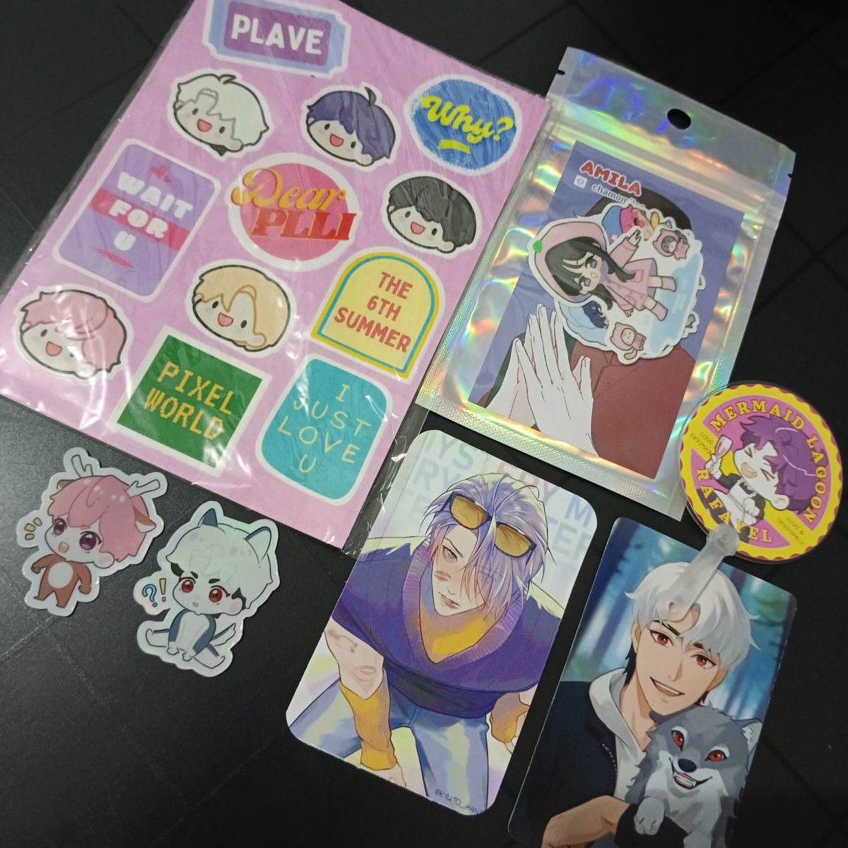 aikovio's tweet image. Thank you so much for the freebies ya ges, gemes dan cakep semua, maaf banget ya ngerusuhin boothnya hahah

Dan buat yang lagi satu project sumpah aku ga lagi nagih progress ya wkwk

@_niiyou @raeshuto @hamstersujud @joonsickle @akaeneru @octk_o @nahusnab @chamomilac @kyuto_hans