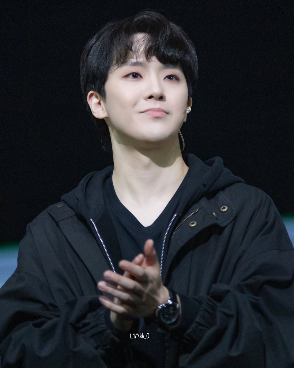 251119 데스노트📓🍎
커튼콜데이 (1)

라이토役 #임규형 배우님