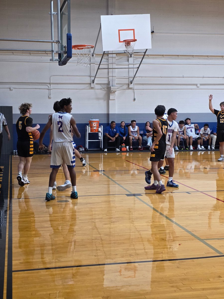 Coach_POrtega's tweet image. The Minutemen  tipped off its home opener vs Lytle last night for the new basketball season @EISDMemorialHS @EISDofSA.  Love the hustle and grind we are displaying early on! Go Minutemen! #PlayToWIN