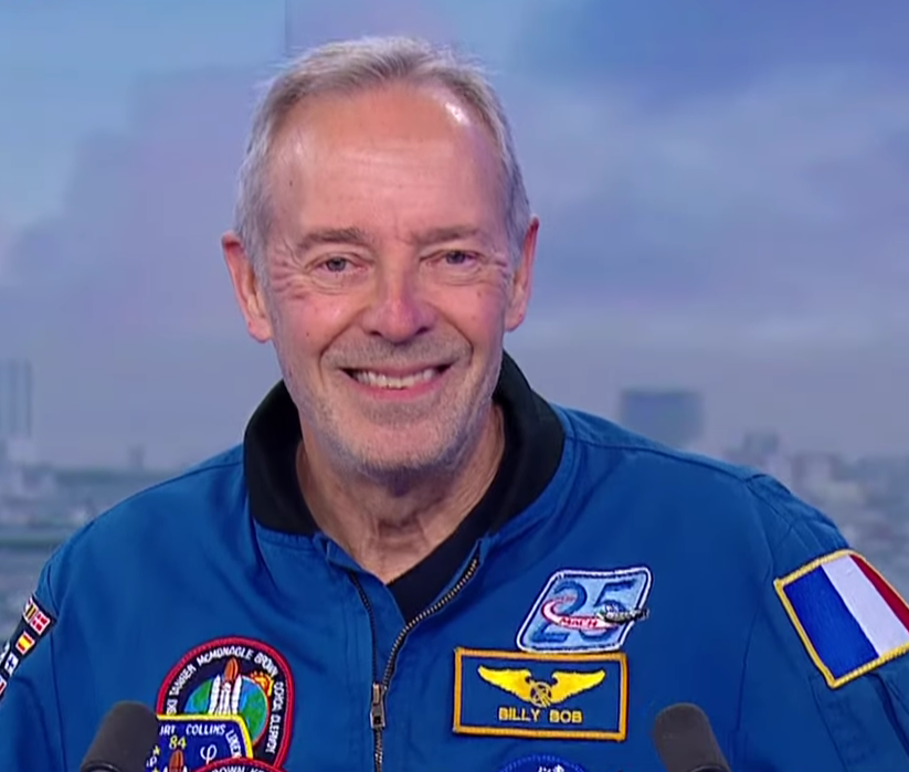 Astro_Cady's tweet image. 🥳🎂Please join me in extending warm birthday wishes to @astro_JFrancois - French engineer, @CNES  and @esa #astronaut, veteran of three @NASA #SpaceShuttle missions and fellow &quot;Hog&quot; (Astronaut group 14). Here&apos;s to many more amazing orbits! 💫