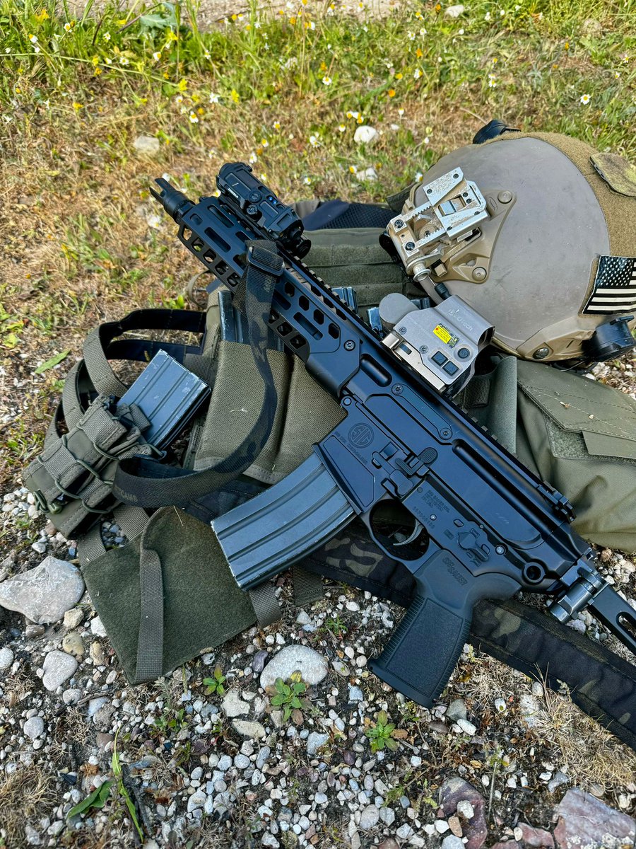 KrITIK4L tweet media