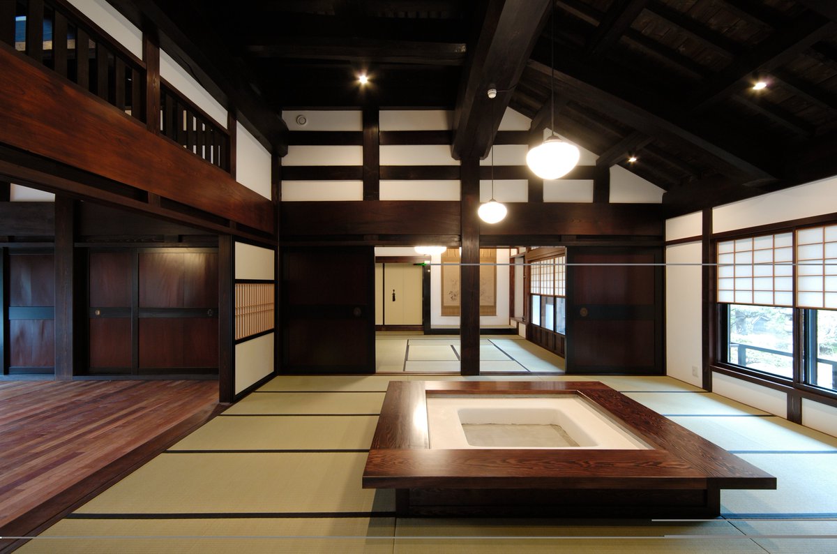 囲炉裏と自在鉤
志賀町と金沢の田上、福久のそれぞれ住宅の古民家再生