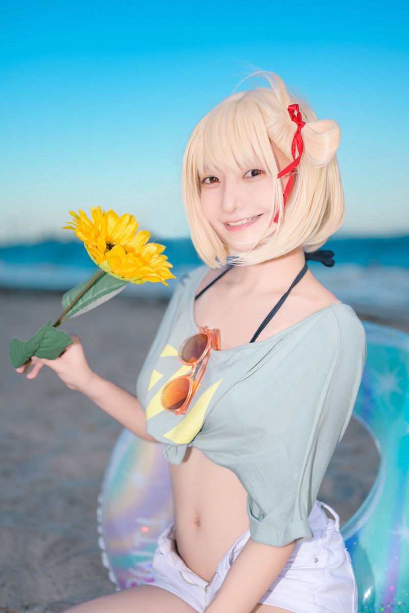 おおお..!!
フォロワーさん2万人超えている!‼︎

仕事と勉強ばかりだった私に、楽しみの場をくださってありがとうございます🥲！
これからも好きなコスプレしていきます！

記念にハワイ千束🌺海楽しかったな
#cosplay