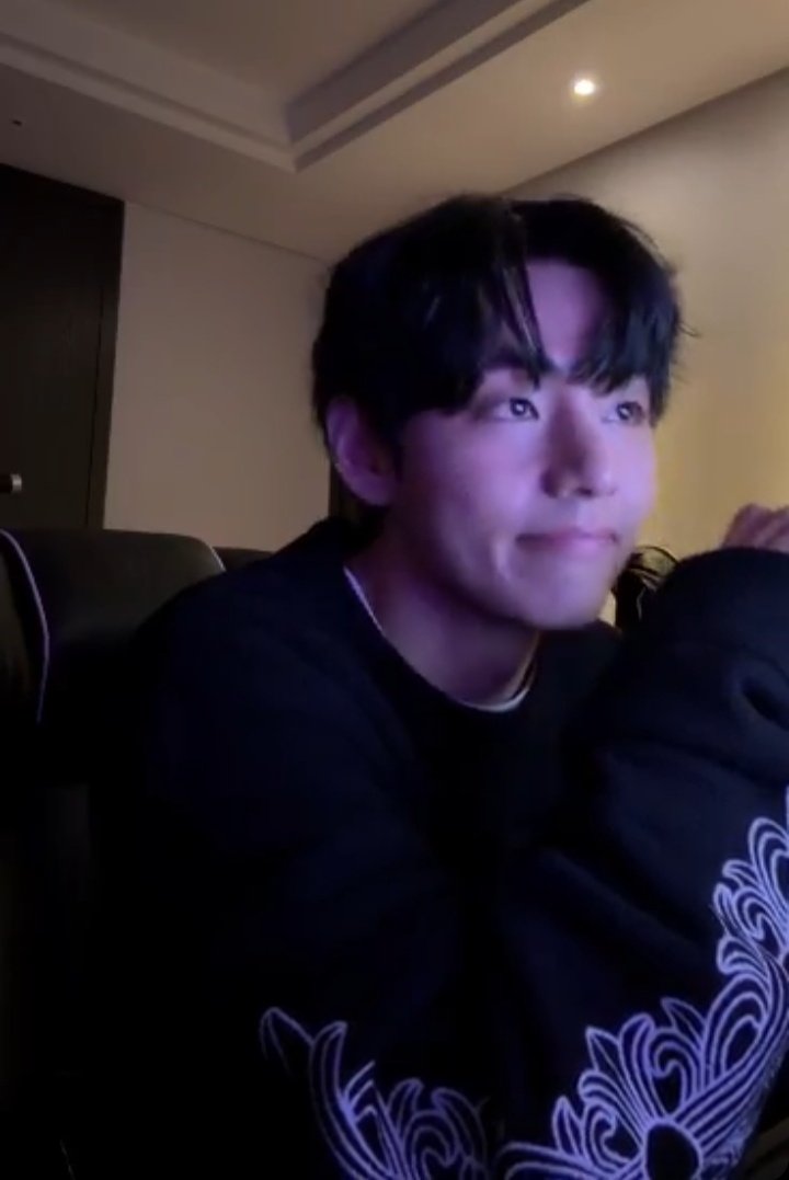 celestialljk's tweet image. my entire universe