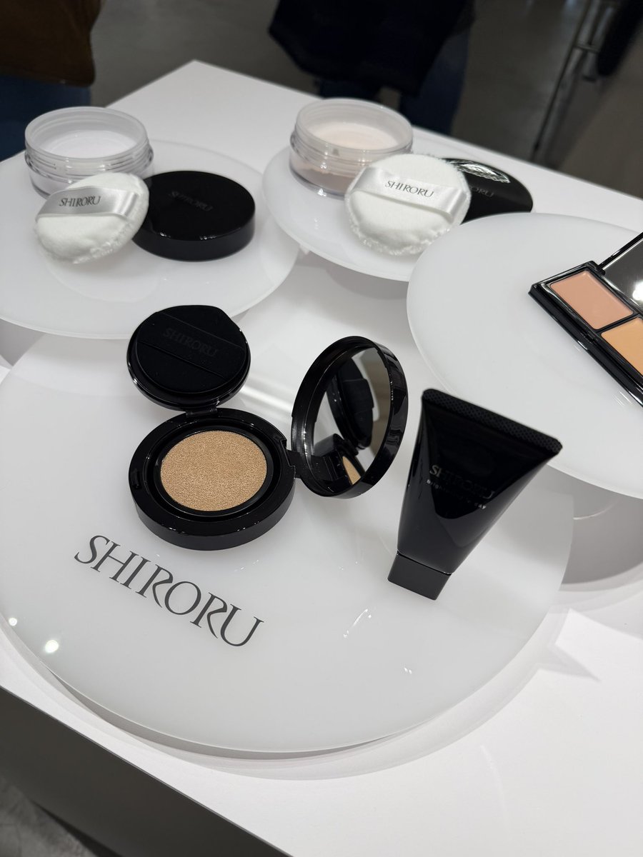 BeautySAKURA's tweet image. #SHIRORU  がベースメイクを発表！
素晴よりも美しい素肌感🤩
SAKURA