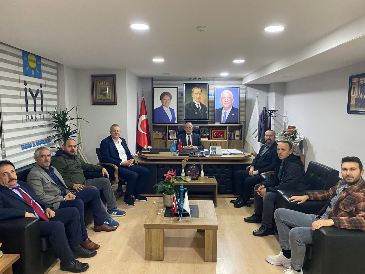 CirakStajFED's tweet image. Federasyon temsilcilerimizden olan Bursa Staj ve Çıraklık Sigortası Mağdurları Derneği, 9 Kasım&apos;da yapılan genel kurul ile yeniden İyi Parti Bursa İl Başkanı olarak seçilen Sayın İsmail Kaya Başkanımıza hayırlı olsun ziyaretinde bulunmuşlardır. 

@ismailkaya_16 
@iyiparti…