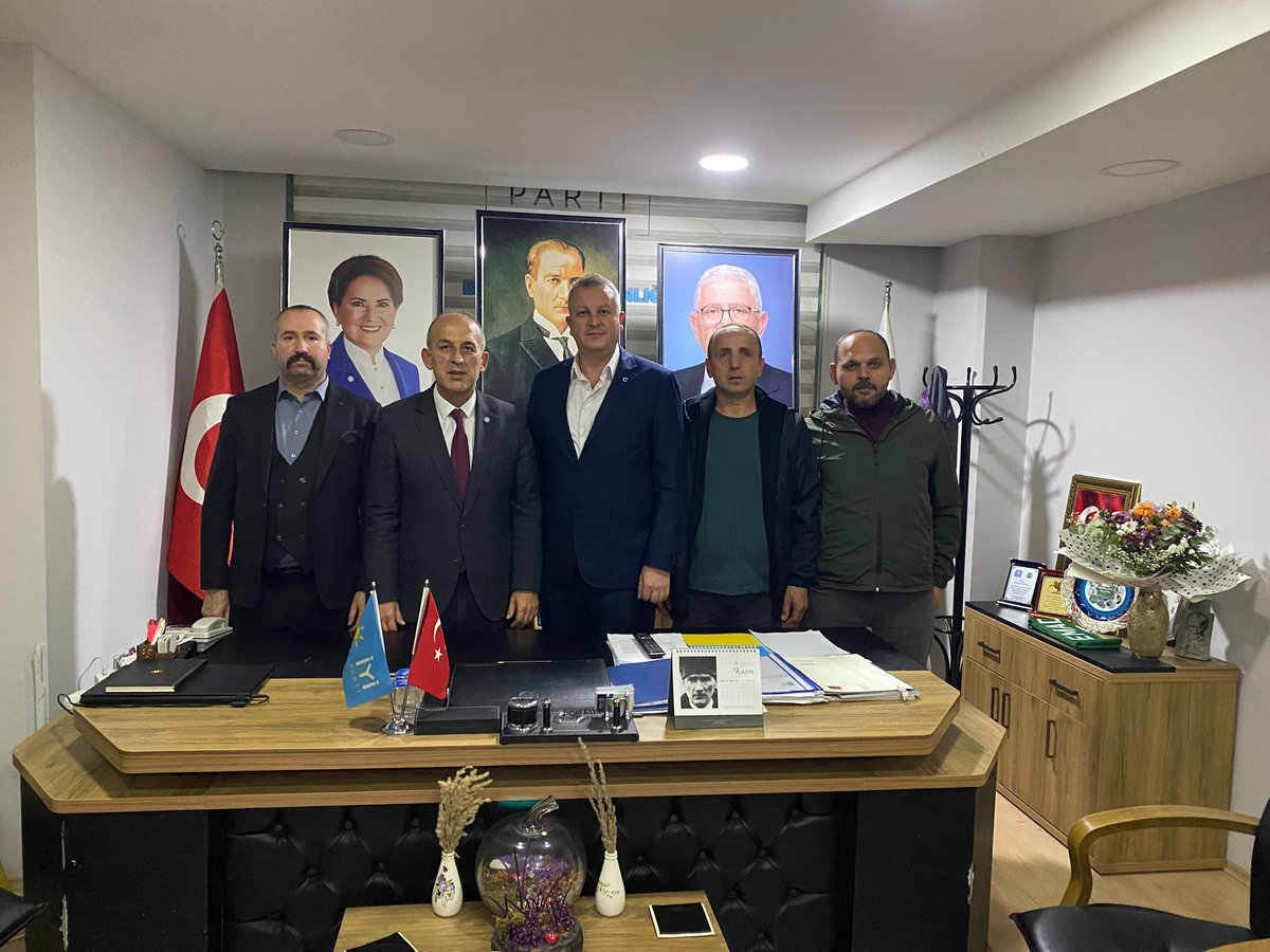 CirakStajFED's tweet image. Federasyon temsilcilerimizden olan Bursa Staj ve Çıraklık Sigortası Mağdurları Derneği, 9 Kasım&apos;da yapılan genel kurul ile yeniden İyi Parti Bursa İl Başkanı olarak seçilen Sayın İsmail Kaya Başkanımıza hayırlı olsun ziyaretinde bulunmuşlardır. 

@ismailkaya_16 
@iyiparti…