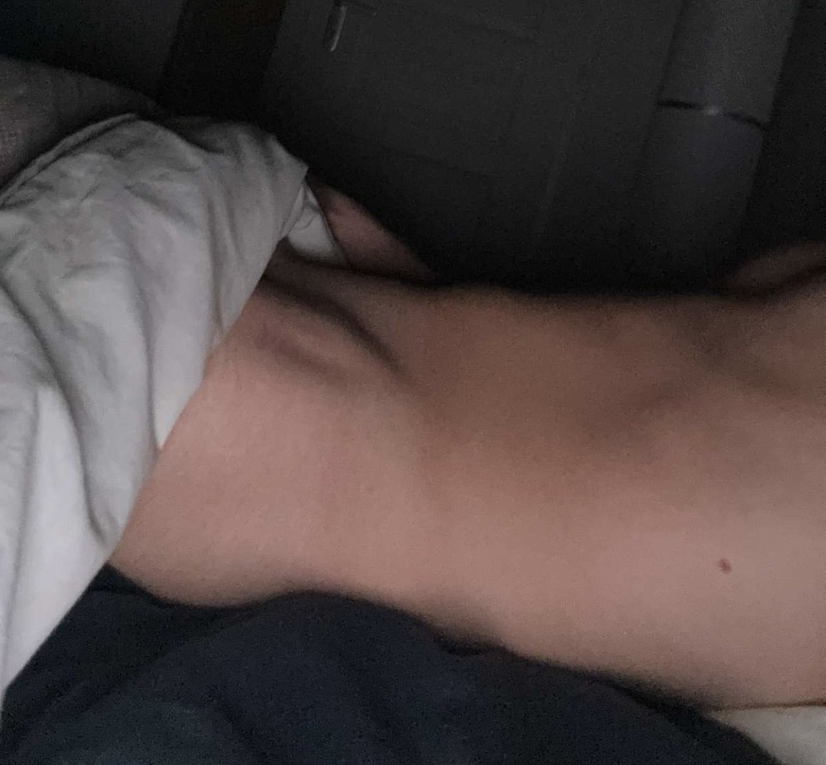 Theotwi_'s tweet photo. C’est mon anniversaire cette semaine les pigeons, venez me le souhaiter sur paypal ou Revolut 
#moneyslave #cashslave #cashmaster #paypig #findom #rtgame #feet #master #bm #fitboy #fit #moneyslavefrance #gamemaster https://t.co/XuOF4De1g0