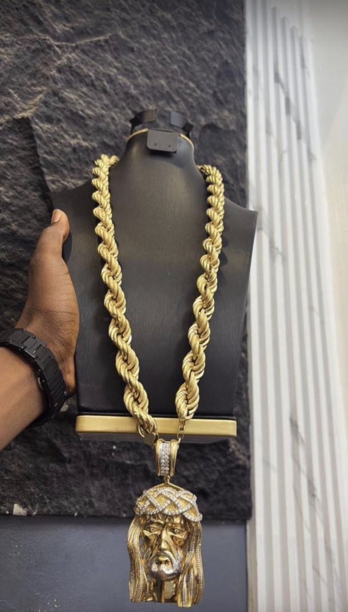 daurisky_'s tweet photo. Looking for a reliable plug for authentic gold, high-quality diamonds, and premium luxury watches?
You’re in the right place!
I deal in:
✨ 24k / 22k / 18k Gold
✨ Diamond Jewelry (Rings, Chains, Earrings, Sets)
Contact us: 09046804805 https://t.co/EoWDrkQCKa