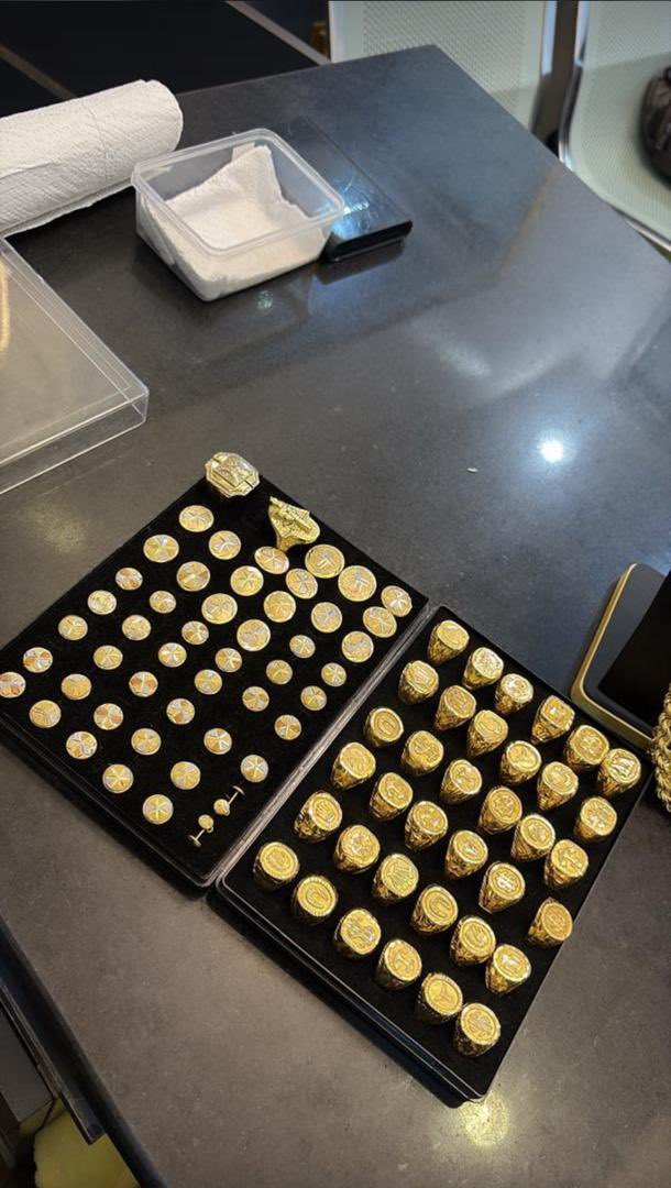 daurisky_'s tweet photo. Looking for a reliable plug for authentic gold, high-quality diamonds, and premium luxury watches?
You’re in the right place!
I deal in:
✨ 24k / 22k / 18k Gold
✨ Diamond Jewelry (Rings, Chains, Earrings, Sets)
Contact us: 09046804805 https://t.co/EoWDrkQCKa