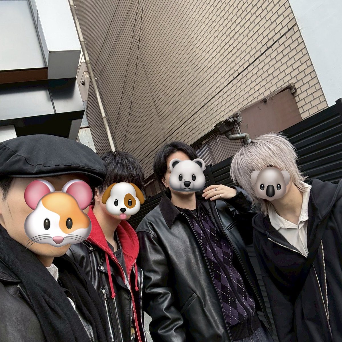 Soroa_0306's tweet photo. 渋谷来たついでに初ポケカラウンジ🦥
って言っても周りの人はポケカやってないので、滞在3分
今度利用してみたい
メガアブソル良い(おまけZA) https://t.co/pM0OvoxUPS