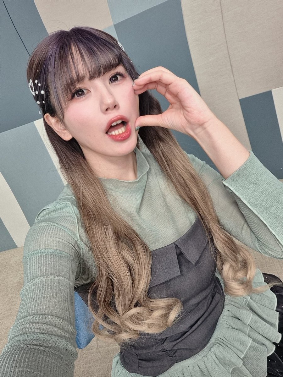 MachicoOfficial's tweet image. #プロセカアフタートーク ありがとうございました✨

今回寧々の様々な感情を演じられました!
みんなの言葉が、自由に羽ばたく1歩を踏ませてくれました🪽

｢世界｣と書いて｢あなた｣と読む!!
『征け』を是非…♬
▶youtu.be/WGy0Iw1Asw4?si…
BY:Machico(・山・)#草薙寧々
#プロセカ #ワンダショ