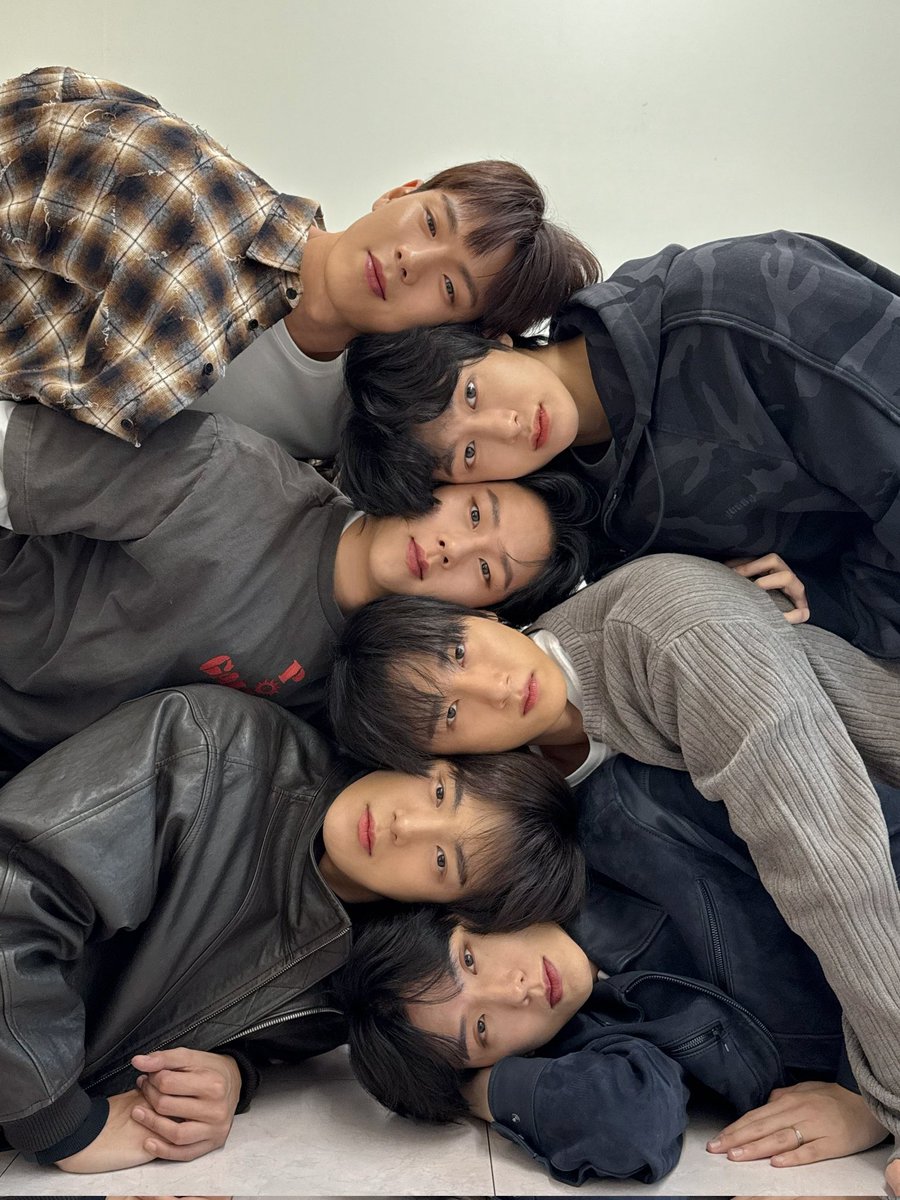 Sary 🤍 tweet media