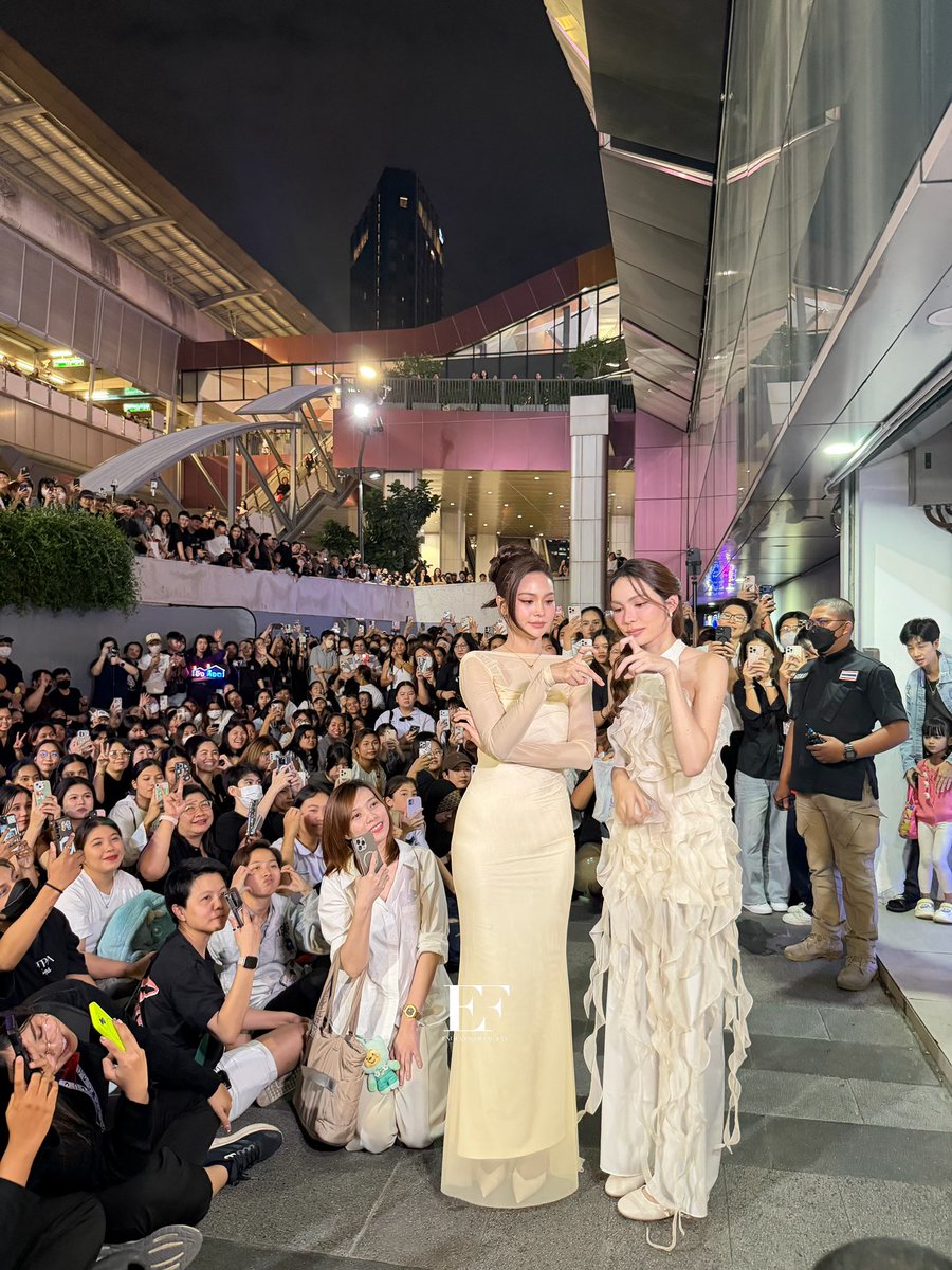 engfadom's tweet image. ขอบคุณทุกคนที่มาหา #อิงล็อต นะคะ ☺️🤍

#DestinyClinicWithENGLOT
#อิงฟ้ามหาชน #EngfaWaraha @EWaraha