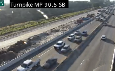 wpbf_yasmine's tweet image. 4-MILE BACKUP: On the Turnpike north following a crash at Lake Worth Rd. exit. Response on southbound lanes as well. Northbound delays almost reaching Boynton Beach Blvd. exit. Take Lyons or 441 NB to Lake Worth Rd. to enter there and avoid. #FirstWarningTraffic @WPBF25News