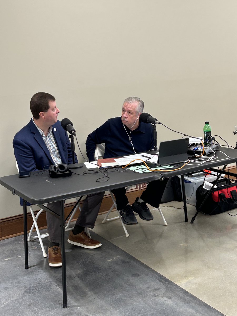 KD_CIA_JaCo_AL's tweet image. We want to thank Mr. Greg Bell and @WWICRADIO for broadcasting LIVE and supporting our CEO Expo for all 9th grade students in Jackson County and Scottsboro City Schools! This was an awesome day for students to explore career options @KD_CIA_JaCo_AL! @JCBOEal