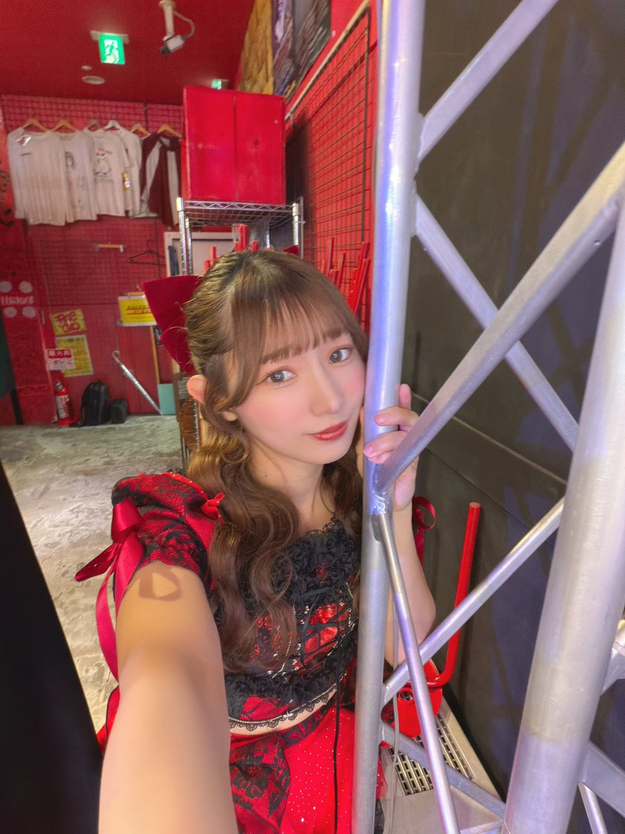 nagisa_mtkr_'s tweet image. リリイベありがとうございました🎠🌙

念願のヴィレッジヴァンガードさんでのリリイベ、本当に嬉しかったよ🥹🥹

寒い中会いに来てくれて、
一緒に過ごしてくれてありがとう🧡

暖かくしてね〜.ᐟ.ᐟだいすき〜.ᐟ.ᐟ
#MyDresscode