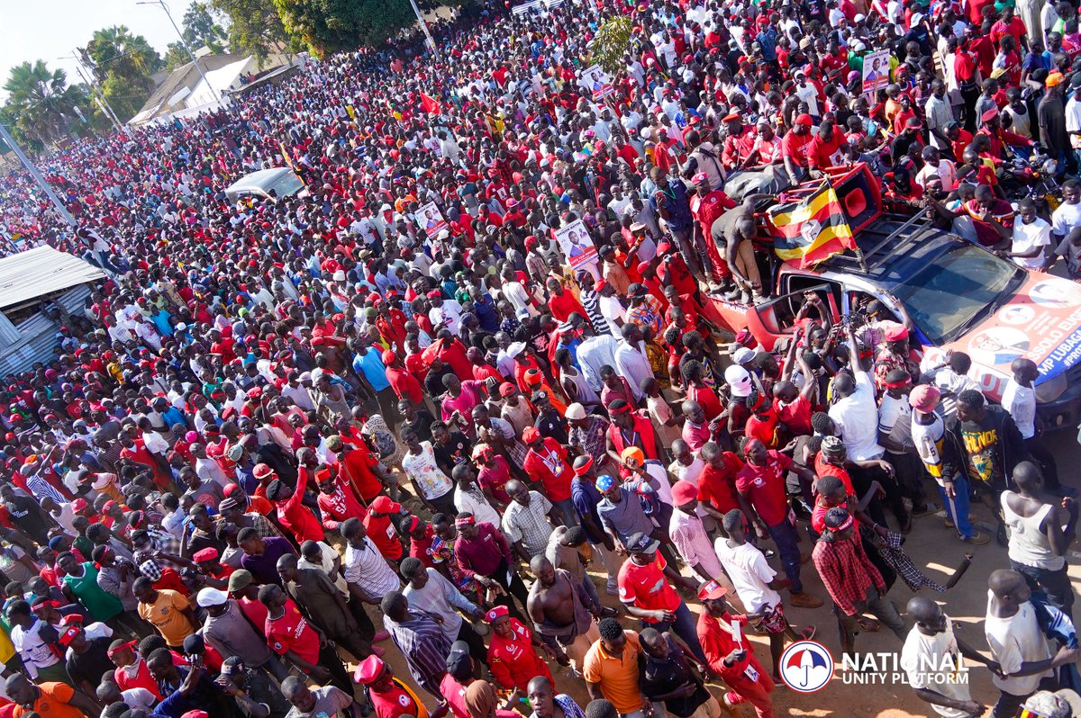 NUP_Ug's tweet image. This is Arua, where our humble story of the People Power movement gained traction. The spirit of defiance and patriotism still reigns supreme in our great people of Arua. Thank you for the warm reception.
#ANewUgandaNow
#ProtestVote2026 
#PeoplePowerOurPower