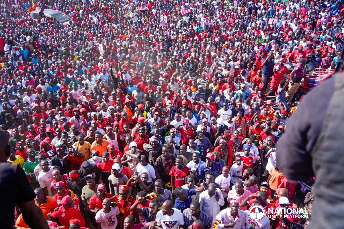 NUP_Ug's tweet image. This is Arua, where our humble story of the People Power movement gained traction. The spirit of defiance and patriotism still reigns supreme in our great people of Arua. Thank you for the warm reception.
#ANewUgandaNow
#ProtestVote2026 
#PeoplePowerOurPower