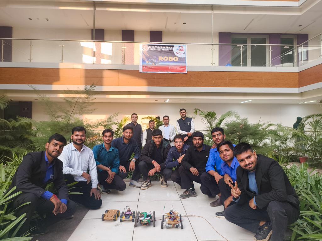 arunrx01's tweet image. Just took 2nd place in the University Robo Race! My friend took 1st! 🥇🥈
​The winner was our Arduino + Bluetooth RC car, controlled by a phone app. So much fun coding this!

​#RoboticsCompetition #SVSU #RoboRace #arduinouno #RcCar #roboticsengineering