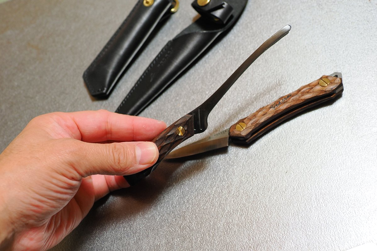 spriggan5884's tweet image. フェデカのミニトングを買いました。トレイルナイフとセットで使います。バイクツーリングにはこれくらいのサイズが楽しいです。#フェデカ #トング #アウトドア