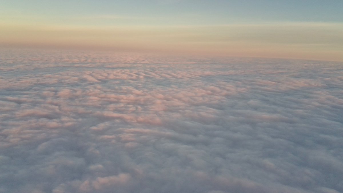 stmchsr01's tweet image. Aerial cloud surfing 

#aerial #cloudscience #cloudphysics #meteorology #physics #aerospace #engineering #storm #cumulus #thunderstorm #wx #clouds #aerial #otherworld #aboveclouds #air #watervapor #science #cloudscape #cottonball #blanket #meteorology