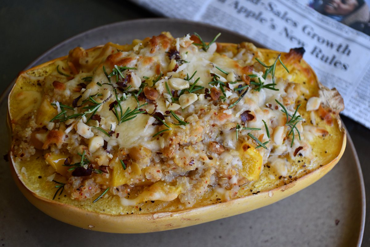 #This stuffed squash, full of flavors and nutrients, is excellent to serve as a vegetarian main dish at any event! Feel free to customize this with your favorite vegetables and spices.