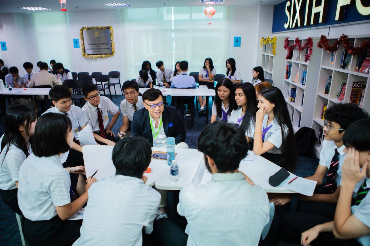 EpsomSchoolMY's tweet image. Each discussion encouraged students to ask questions, reflect on their strengths, and consider how Excellence drives personal and professional growth in a rapidly evolving world.