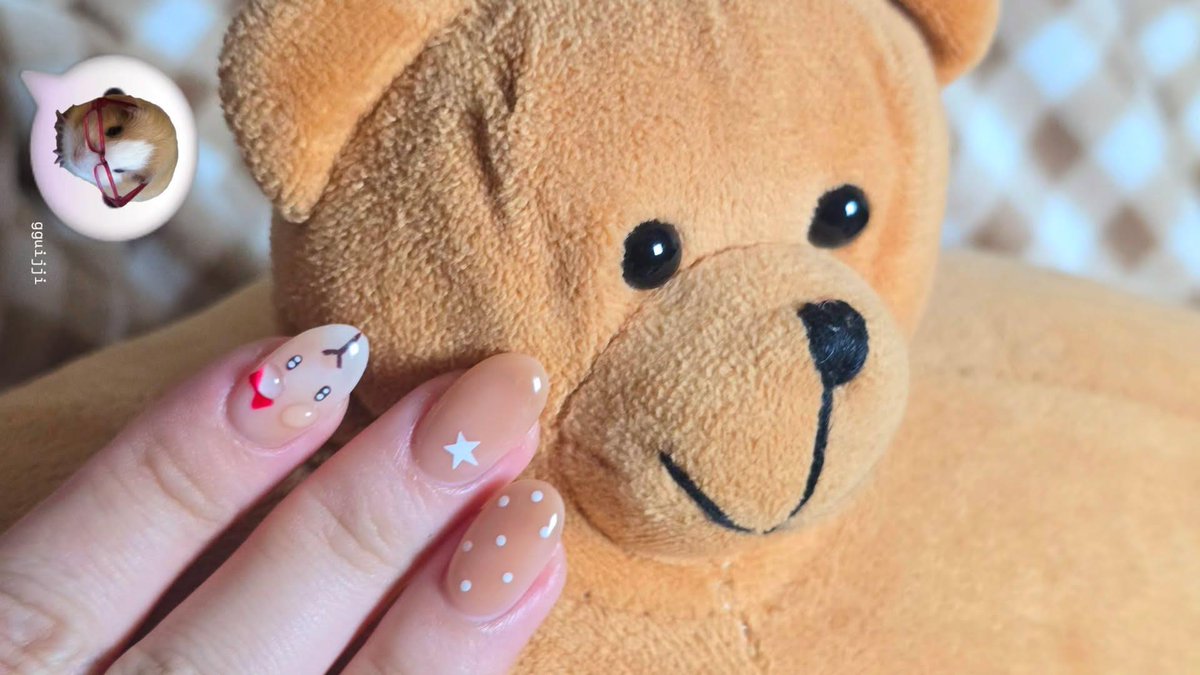 marrrr_r_r_r's tweet image. 손톱위에기니,,