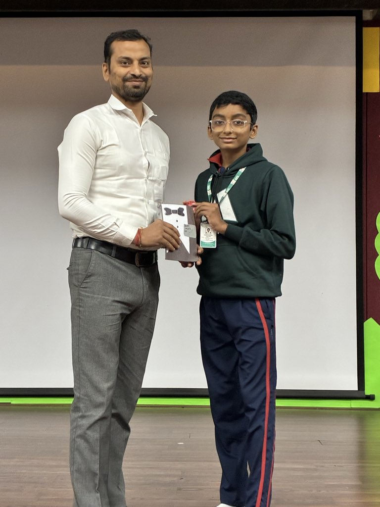 gisgondal's tweet image. Grade 9 spreading smiles this Men’s Day with heartfelt cards and badges.

#GISGondal #ModernMeetsTradition #SmartLearning #ValueBasedEducation #FutureReady #TraditionWithInnovation #21stCenturyLearning #HolisticGrowth #ModernEducation #InspiringMinds #learnleadgrow #HappyMensDay