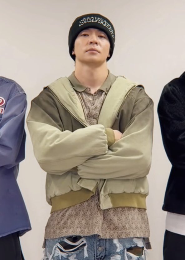 岸くん見下ろし来たーーーー🕳️

-帰り遅くない？
-あの男　誰？
-誰が1番なんだっけ？

　　　　　　          🧎🏻‍♀️🧎🏻‍♀️🧎🏻‍♀️🧎🏻‍♀️

もー脳内岸くん岸くん岸くん岸くん👽