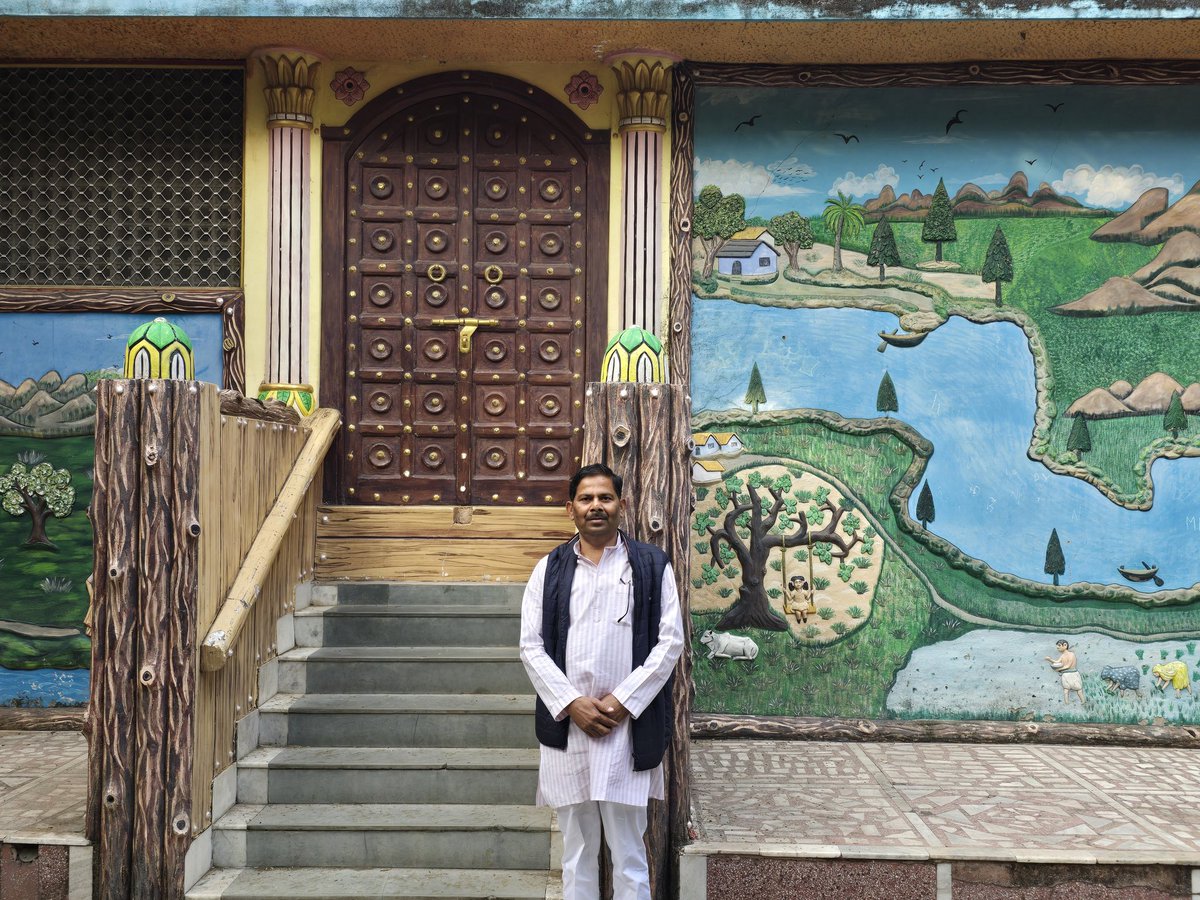 DevendraSinghMP's tweet image. आज रायपुर, छत्तीसगढ़ स्थित सुप्रसिद्ध चम्पारण्य महादेव के दर्शन करने का सौभाग्य प्राप्त हुआ।

भगवान महादेव की कृपा सदा सभी पर बनी रहे।
🕉🙏

#BJP4Bhind #DevendraNarwariya