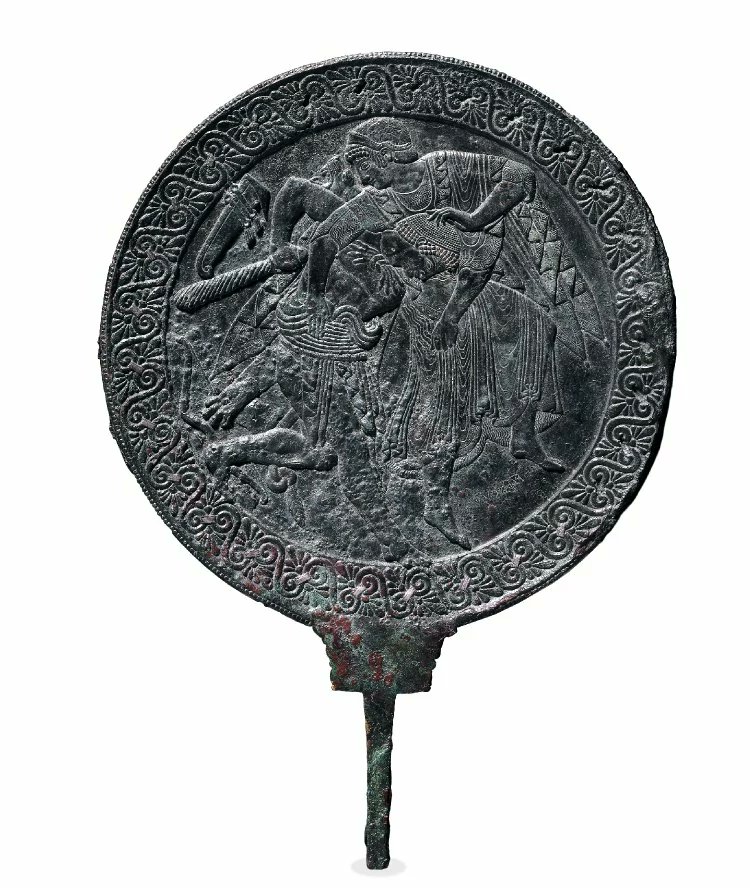 InisErenn's tweet image. In cultures all over the world, mirrors (especially bronze) were symbols of the other world. They would carve ritual depictions or gods into them, from Etruscan to Roman, Celtic, Aztec, Maya, Japanese - the realm of the gods was the mirror realm. In old Ireland when someone